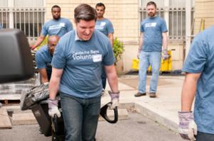 Volunteers from LISC, Deutsche Bank, and Rebuilding Together NYC spent 2 days at Bridge Street’s Quincy Senior Residences. They painted and installed new wood flooring in the library, power-washed and painted the courtyard stones, installed new window planters, and landscaped the garden area .